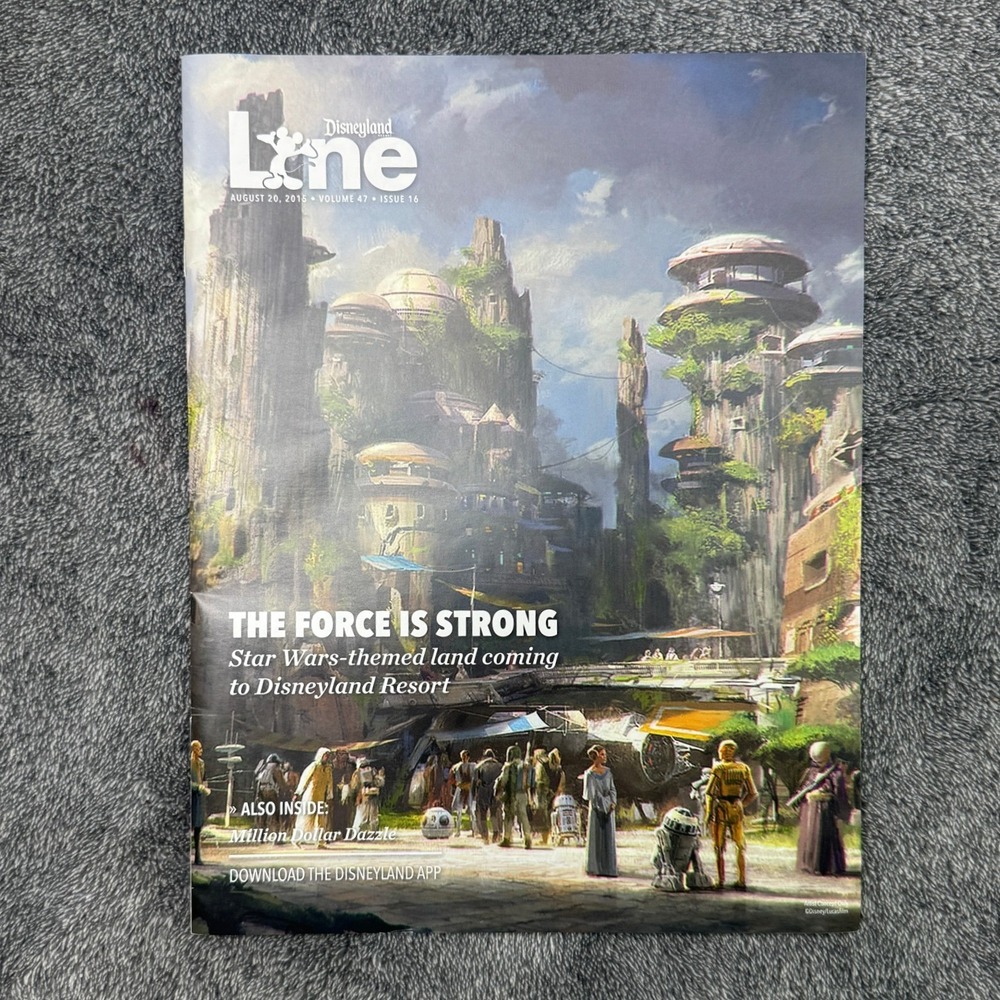 Disneyland Line Aug 20 2015 Star Wars Galaxys Edge Announcement Magazine Vol 47